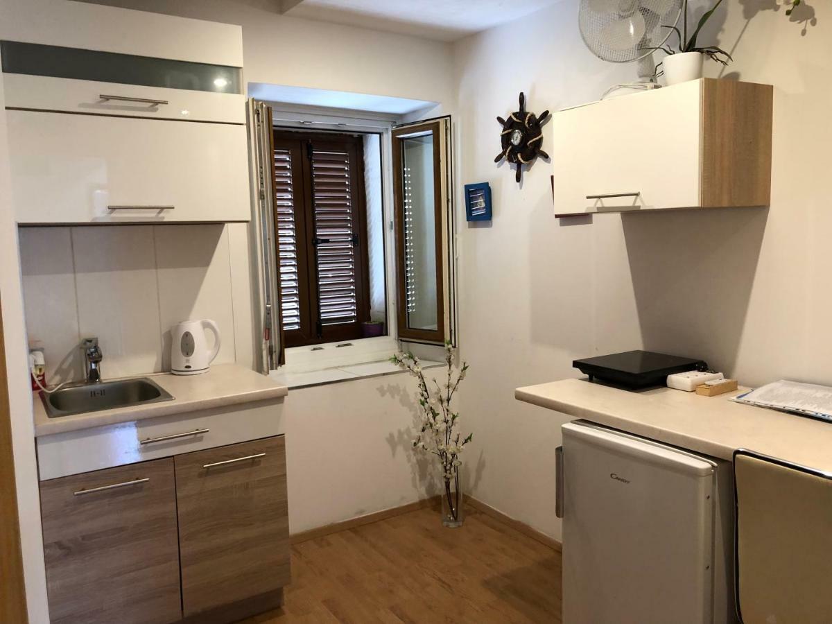 Appartement Lily à Koper Extérieur photo